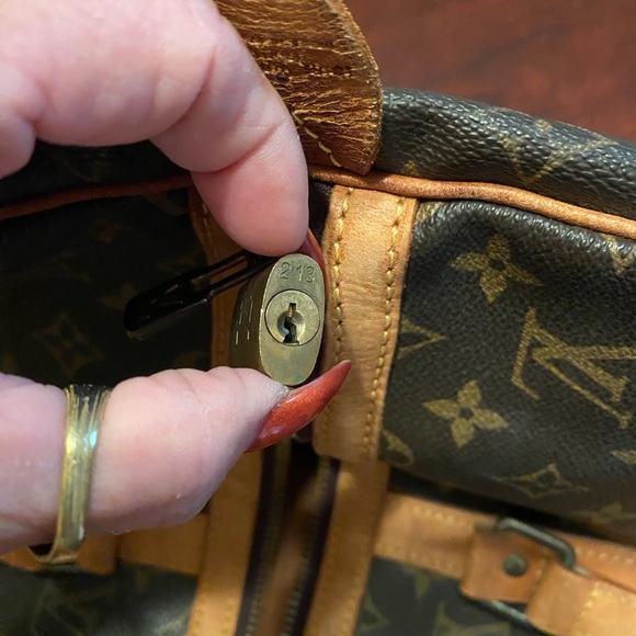 AUTHENTIC LOUIS VUITTON BAG - Picture 12 of 16